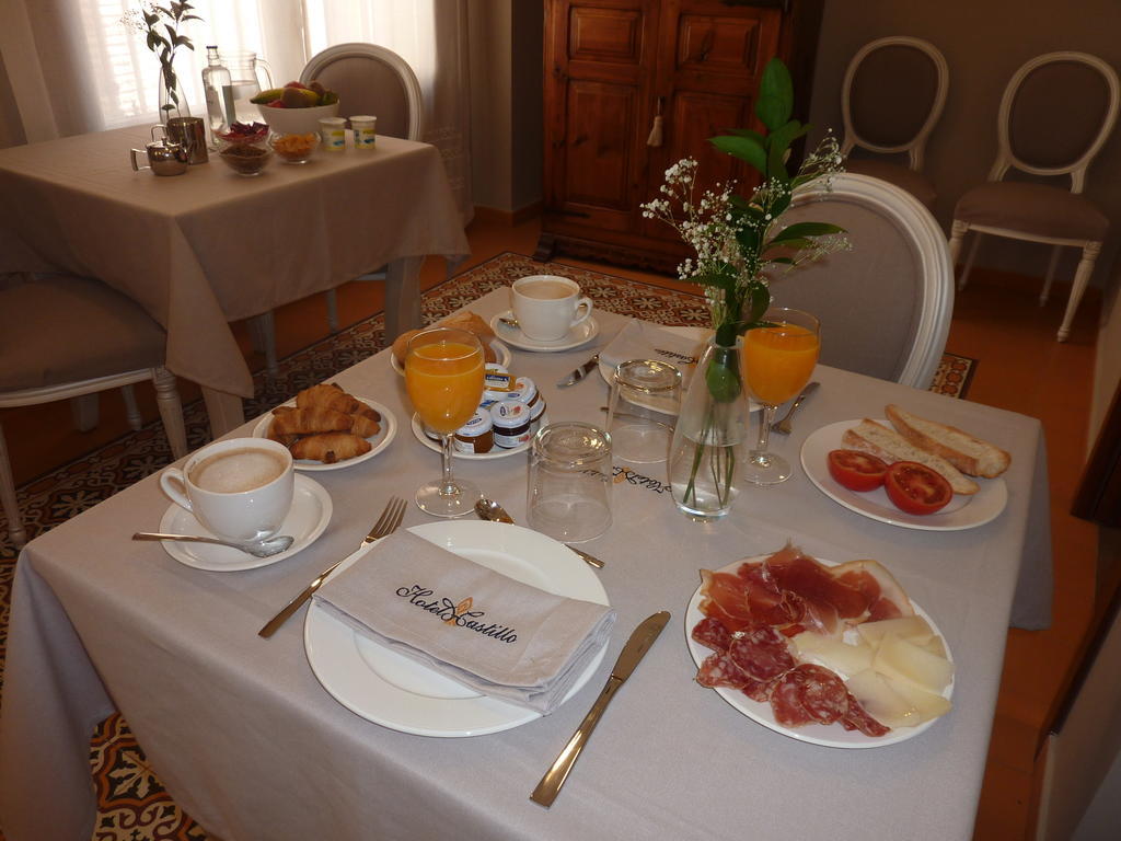 Hotel Castillo De Alquézar Eksteriør bilde